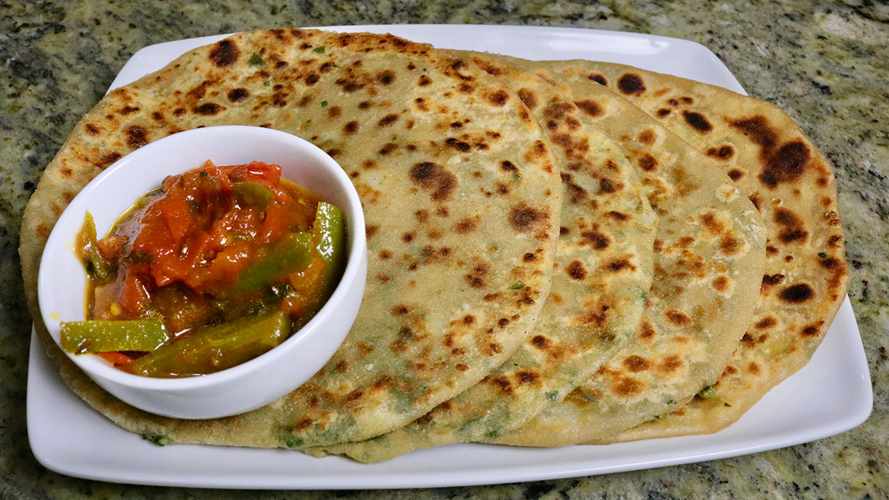 Aloo Paratha Combo Aloo Palak Paratha