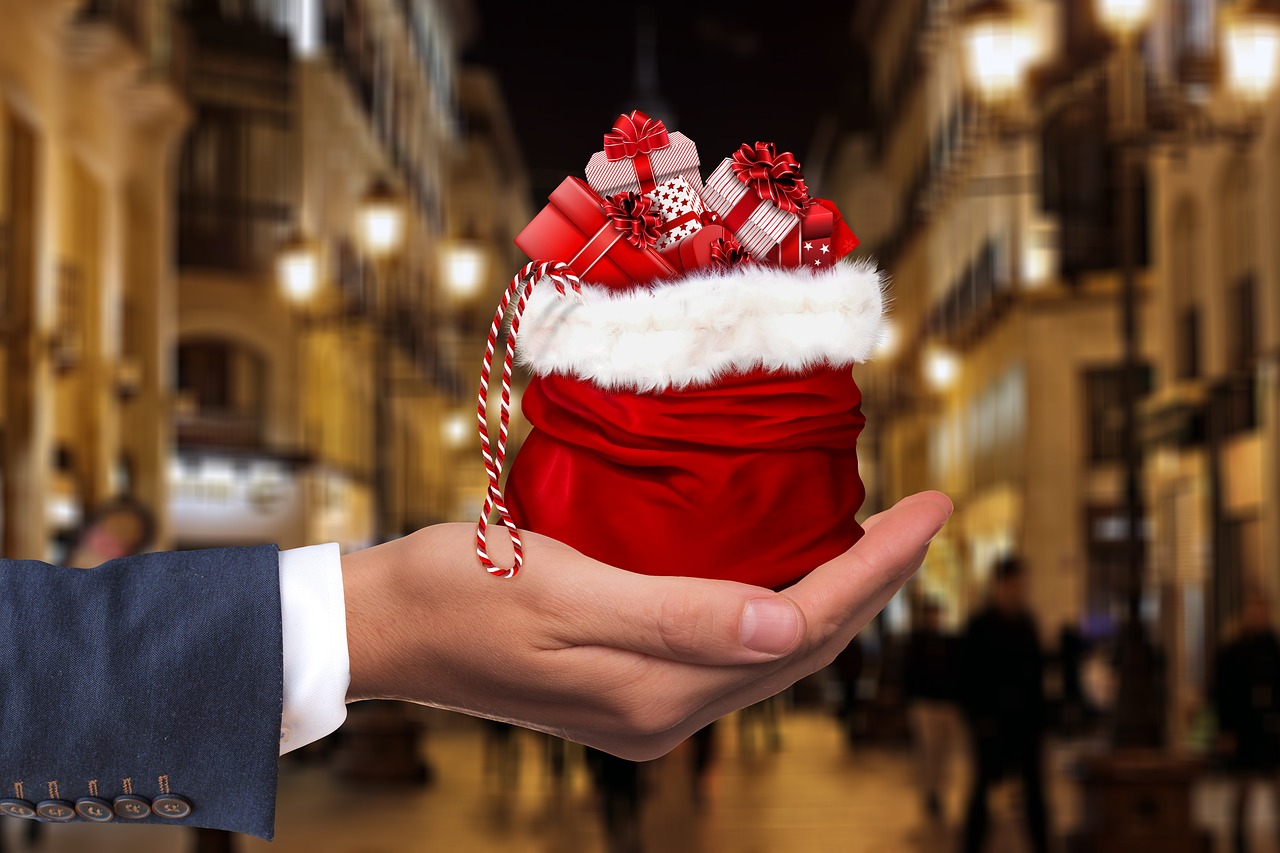 Christmas Gifts Giving