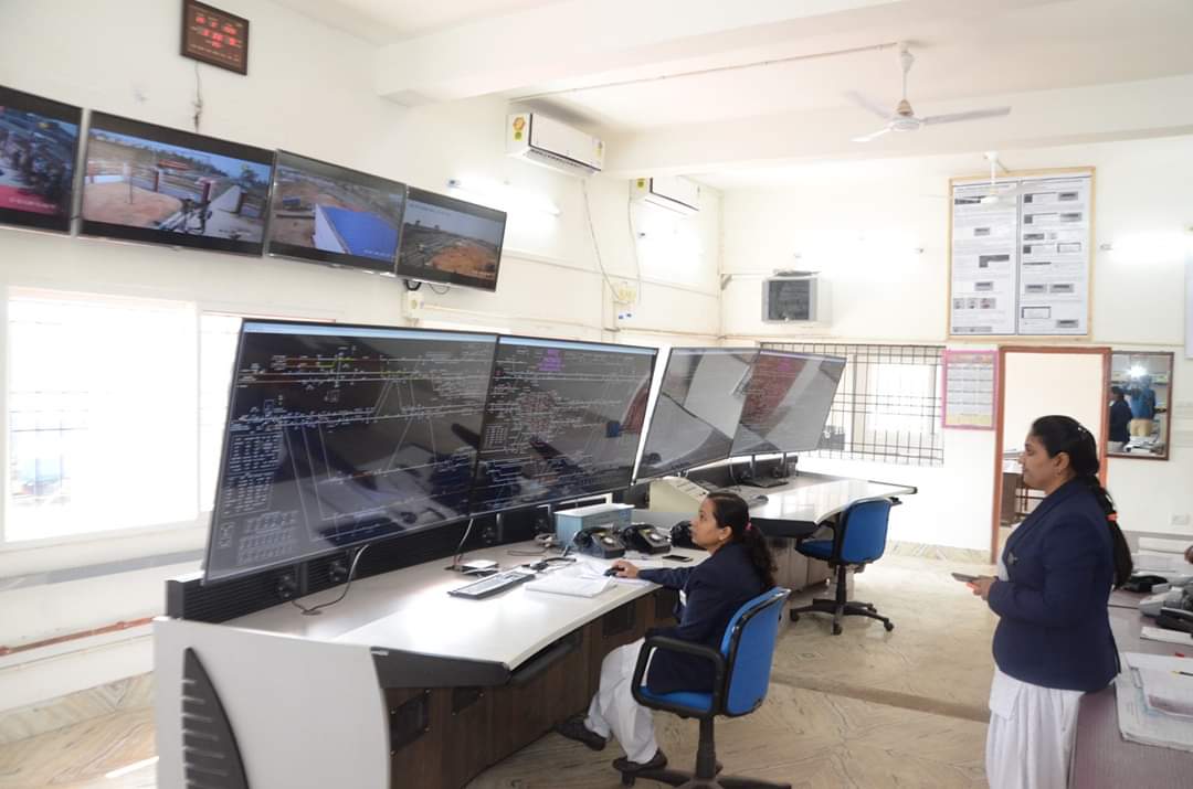 Women crew in Station