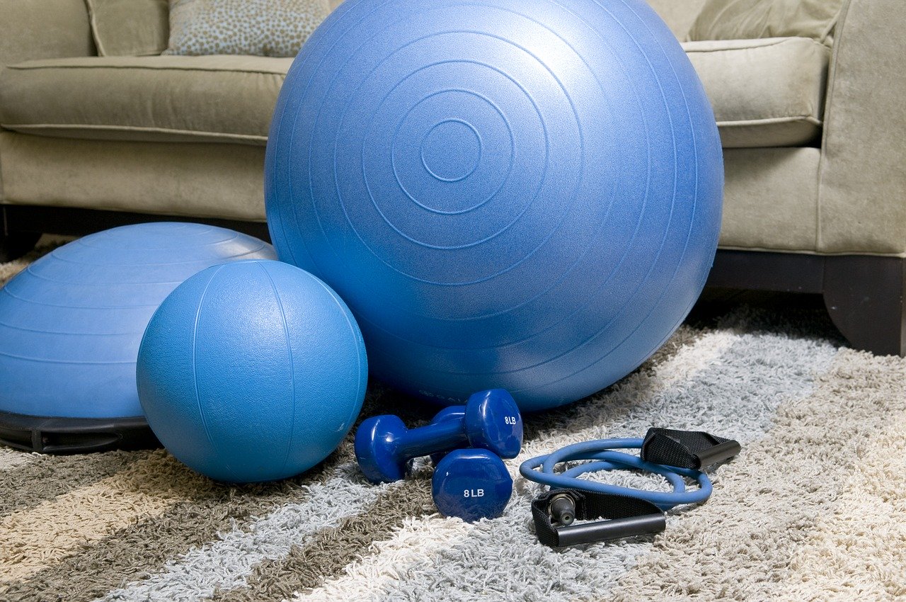 Workout at home during lockdown Do excercise in home