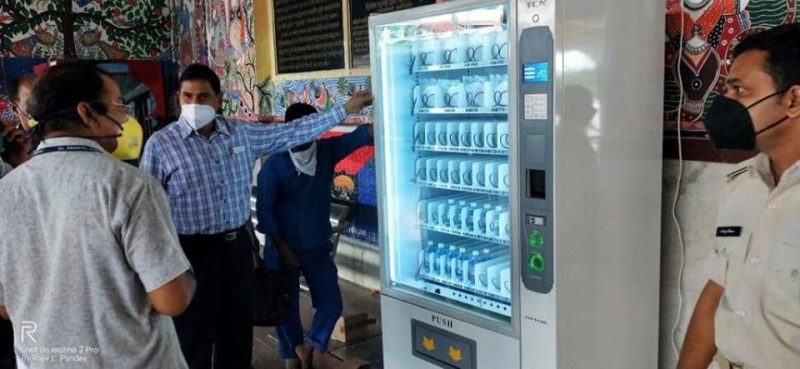 Railways Installed Automated Mask and Sanitizer Dispenser Machine at Patna Junction