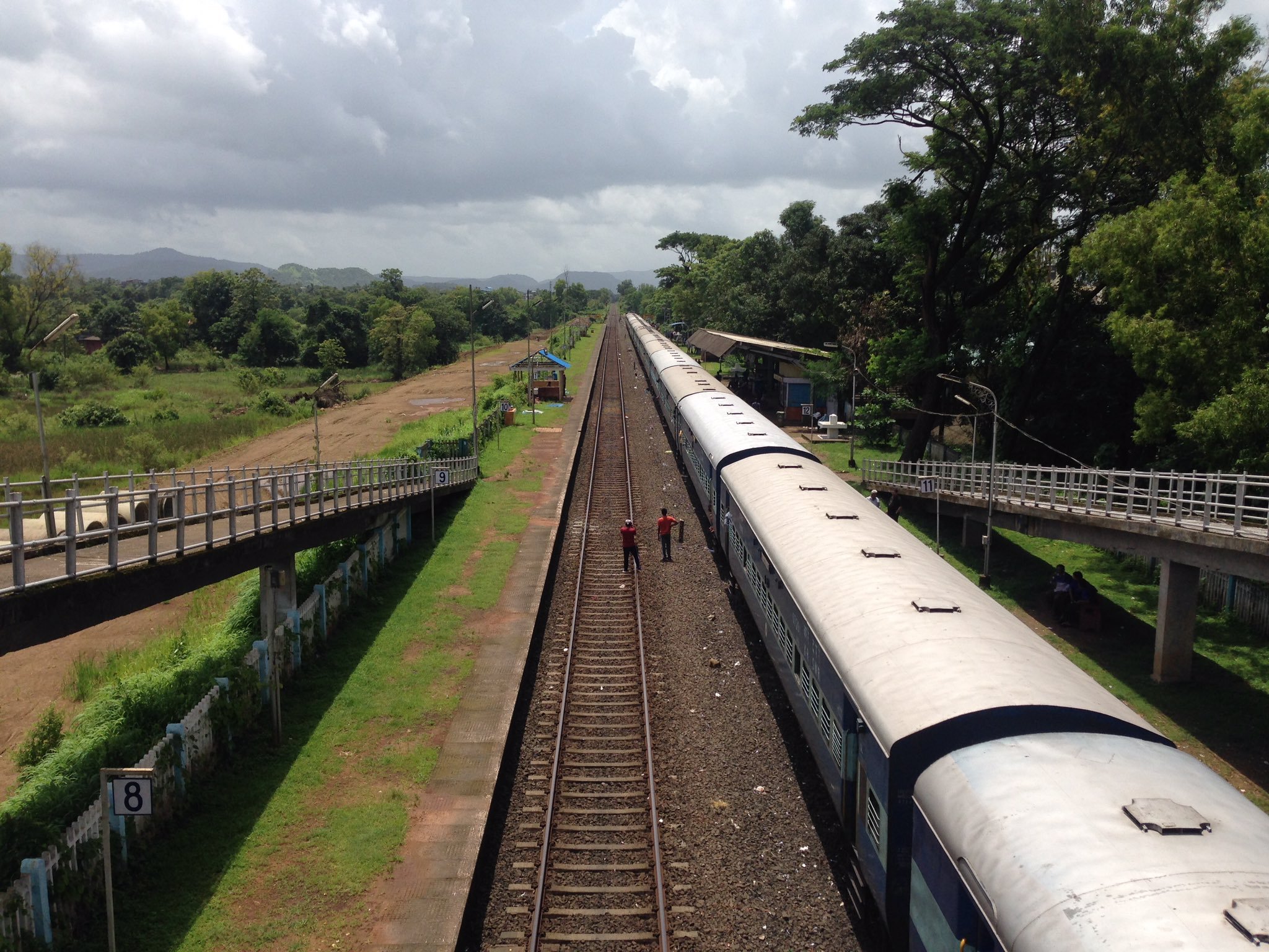 Mumbai to Goa train